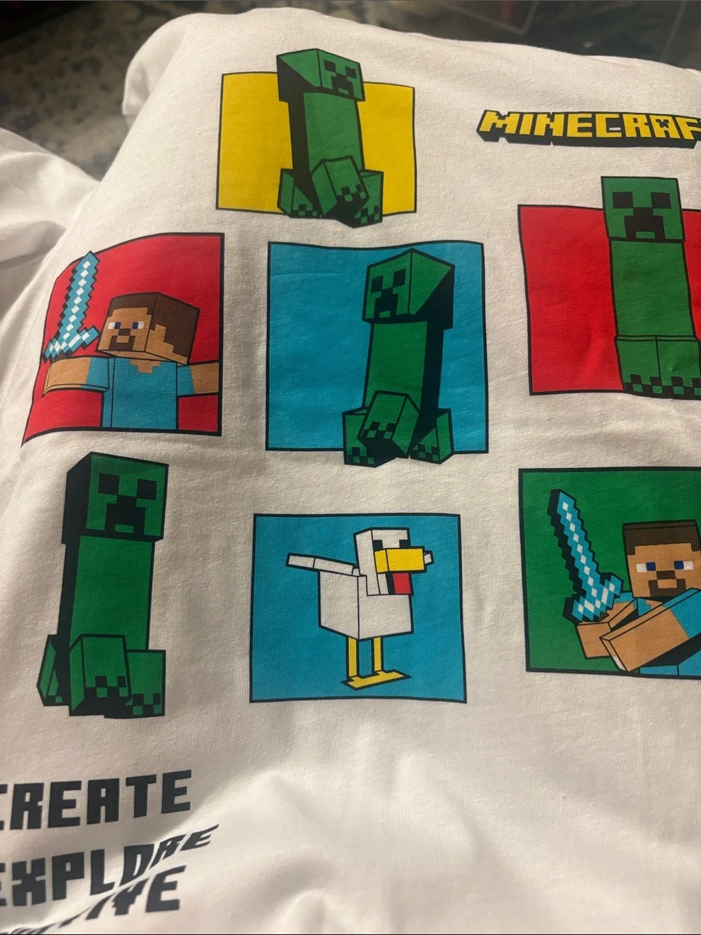 New Minecraft Boys T-Shirt & 4-Pack Socks Set Size 8–9